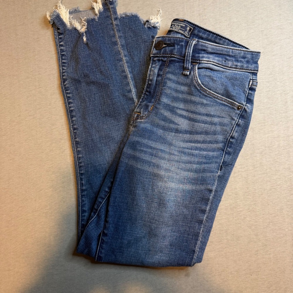 Abercrombie & Fitch Super Skinny Ankle Jeans Mid Rise Raw Hem Blue 26 2S